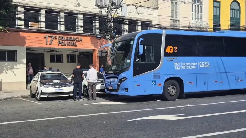 Roubos em ônibus disparam 106% na capital em setembro, aponta ISP