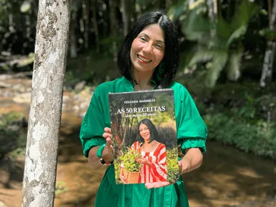 Ex-MasterChef, Juliana Nardelli lança livro de receitas e celebra: "Sonho de criança"