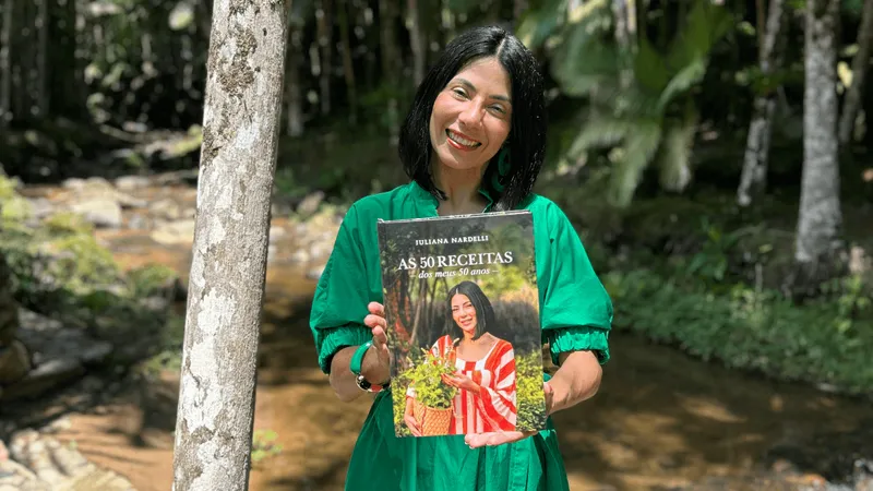 Ex-MasterChef, Juliana Nardelli lança livro de receitas e celebra: "Sonho de criança"