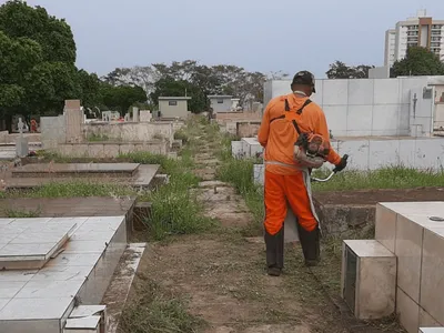 Trabalho é intensificado nos cemitérios de Presidente Prudente