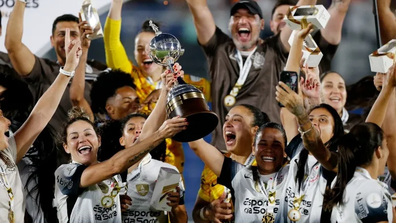 Após título, jogadoras do Corinthians listam problemas da Libertadores: "Não é só festa"