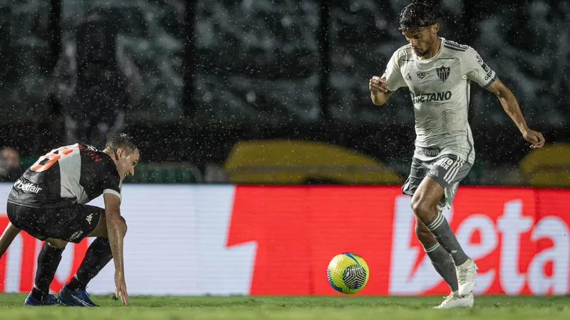 Hulk faz golaço, Atlético-MG empata com o Vasco e vai para a final da Copa do Brasil