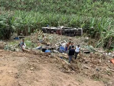 Acidente com trio elétrico deixa três mortos em Pernambuco