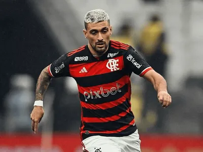 Flamengo segura o Corinthians com um a menos e vai para a final da Copa do Brasil