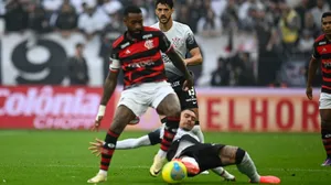 Flamengo avança para final da Copa do Brasil mesmo com jogador a menos