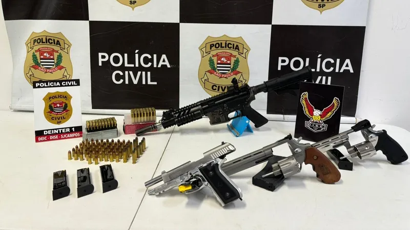 Polícia Civil apreende arsenal de armas em operação contra o tráfico em São José dos Campos