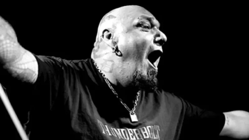 Paul Di’Anno, ex-vocalista do Iron Maiden, morre aos 66 anos