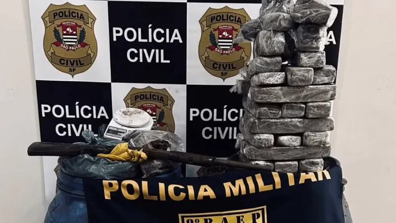 Polícia Civil apreende drogas enterradas dentro de tonéis