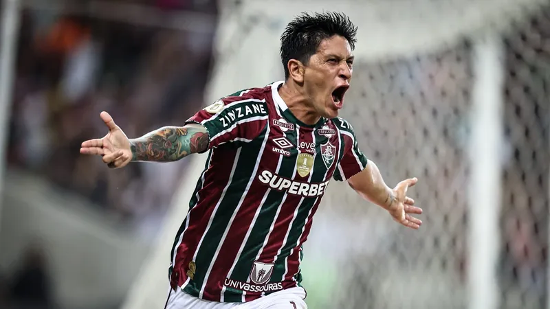 Cano encerra jejum, Fluminense vence o Athletico-PR e se afasta do Z-4 do Brasileiro