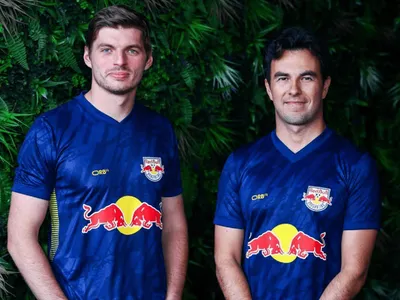 Verstappen e Pérez apresentam camisa do RB Bragantino em homeangem aos 20 anos da equipe de F1