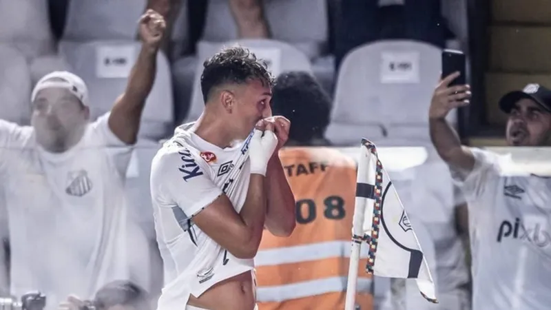 Santos faz gol cedo e conta com Brazão para segurar vitória contra Ceará