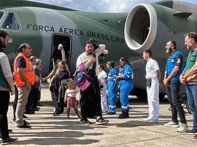 Sétimo voo da FAB com 82 repatriados do Líbano chega a São Paulo