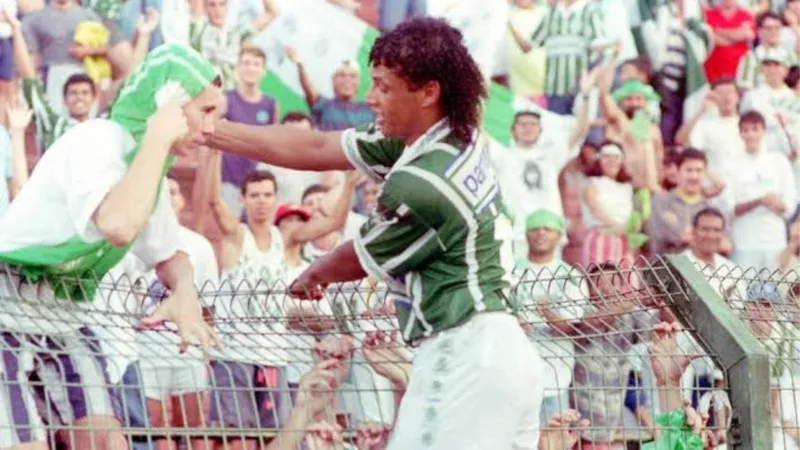 Morre Tonhão, ídolo do Palmeiras, aos 55 anos