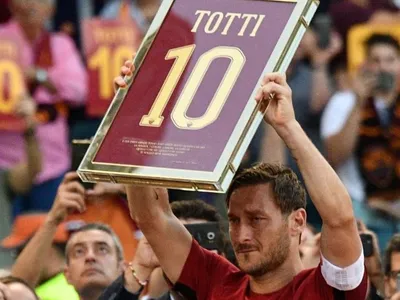 Por que a Roma não usa a camisa 10 desde a aposentadoria de Totti?