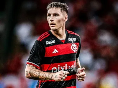 Varela, do Flamengo, pede desculpas e explica aparição em confusão no RJ: "Mal-entendido"