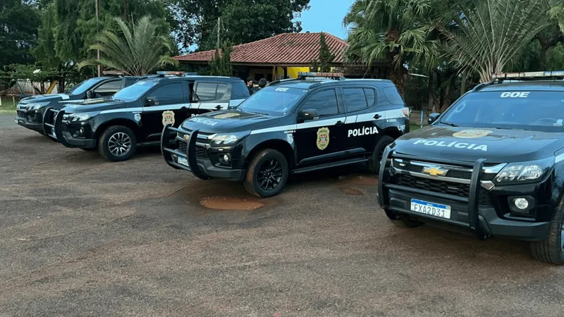 Polícia Civil prende integrantes de associação criminosa que furtava camionetes antigas