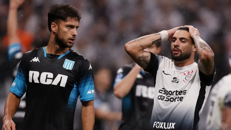 Corinthians empata com o Racing em partida marcada por chuva e golaços