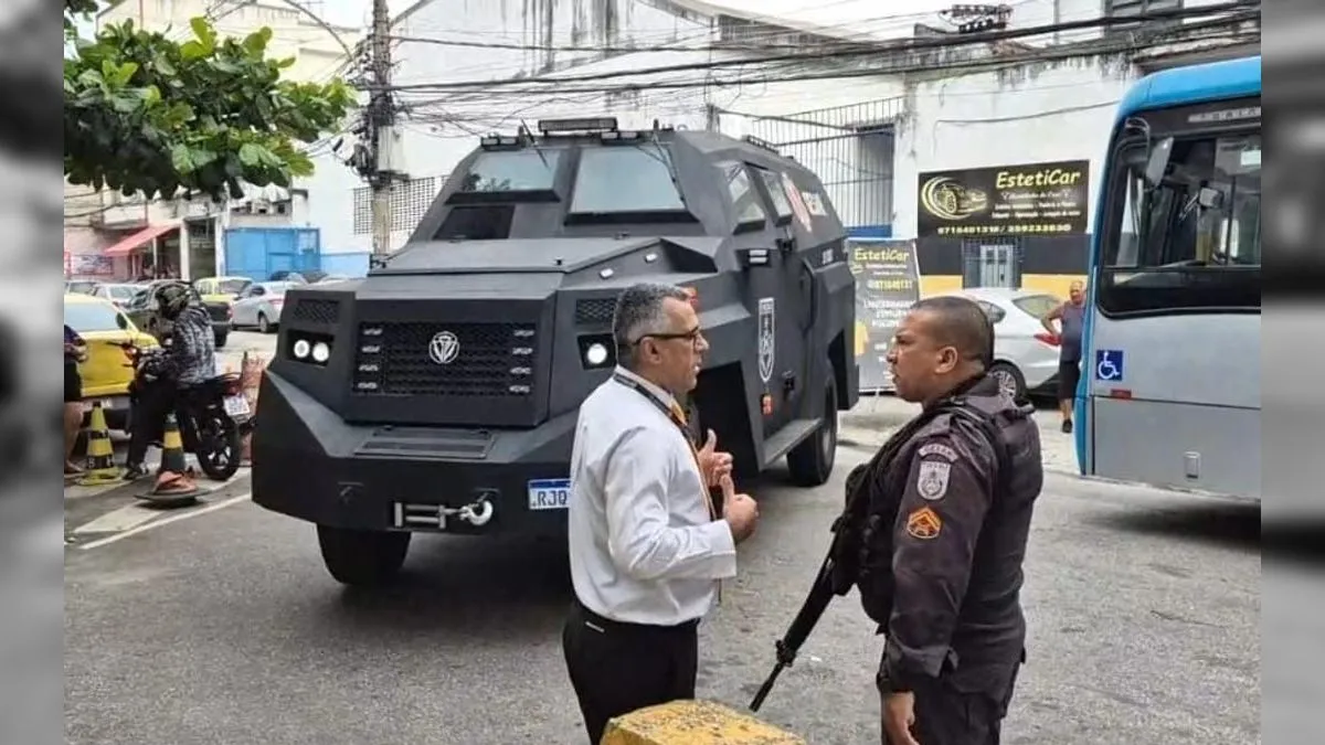 Conflito entre traficantes e policiais na Avenida Brasil deixa dois mortos.