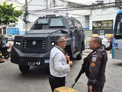 Conflito entre traficantes e policiais na Avenida Brasil deixa dois mortos