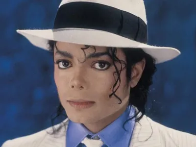 Michael Jackson se torna 1º artista do século XX com mais clipes no “Clube do Bilhão”