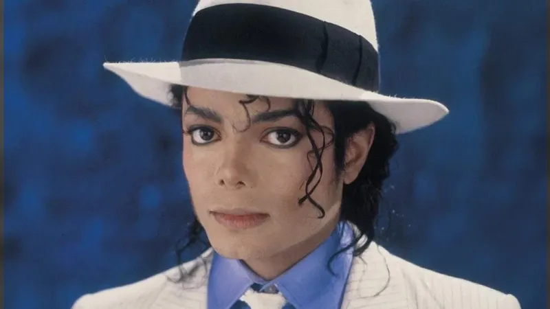 Michael Jackson se torna 1º artista do século XX com mais clipes no “Clube do Bilhão”