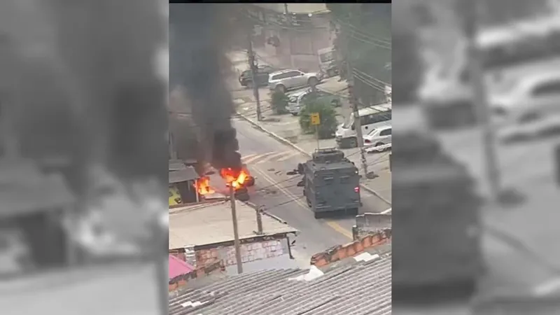 Homem baleado em ônibus na Av. Brasil estava dormindo a caminho do trabalho quando foi atingido