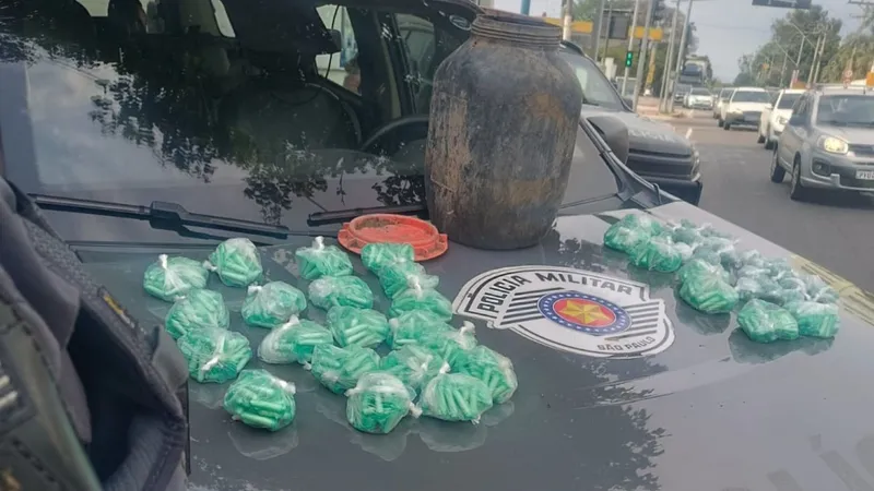 Polícia prende dupla com grande quantidade de drogas em Jacareí