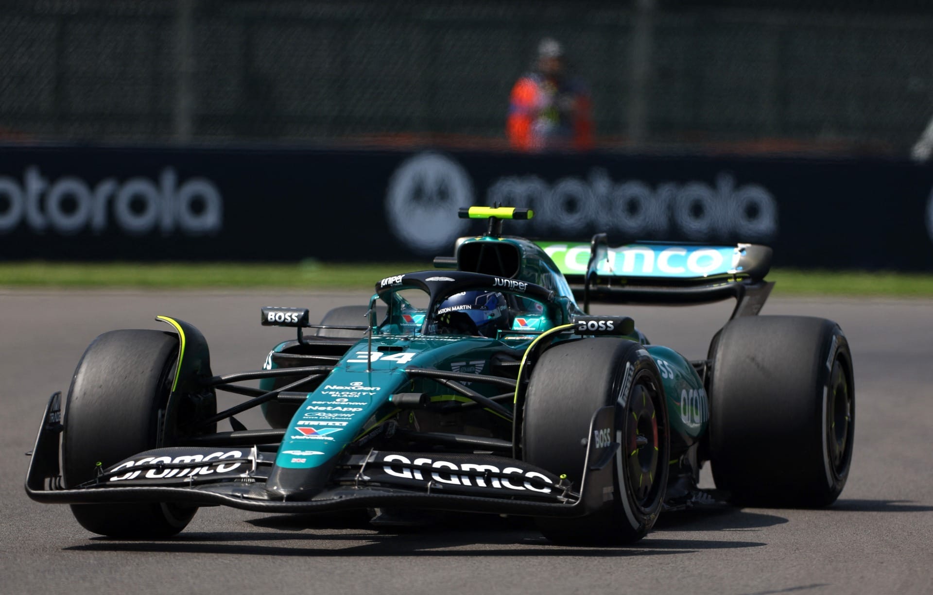 Drugovich marcha 18° en los primeros entrenamientos libres del GP de México; Russell conduce