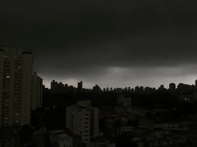 Defesa Civil emite alerta para fortes chuvas em todo o estado de São Paulo