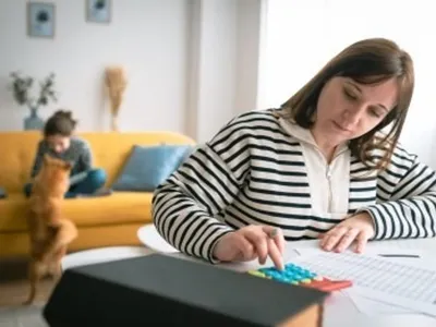 Mulheres estão na chefia de 49,1% dos lares brasileiros, aponta IBGE