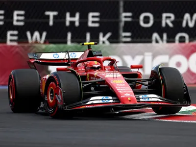 Sainz supera Verstappen e fica com a pole position no GP do México de F1