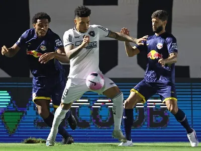 Botafogo bate RB Bragantino no fim e aumenta vantagem na liderança do Brasileirão