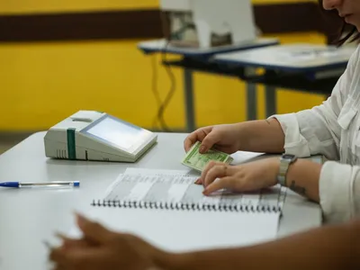 Eleitores de Niterói e Petrópolis voltam às urnas para escolher novos prefeitos