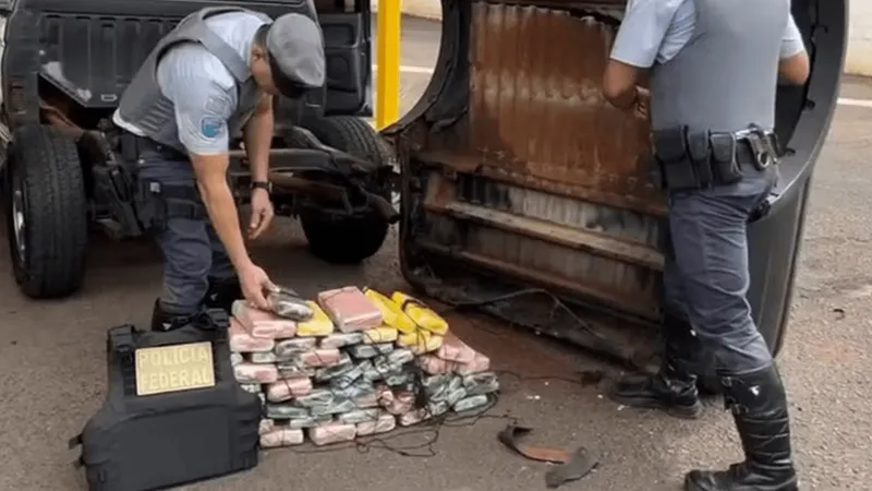 Caminhonete é apreendida com 60 Kg de cocaína em Pirapozinho