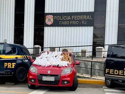 Motorista é preso na Região dos Lagos com 23 quilos de drogas