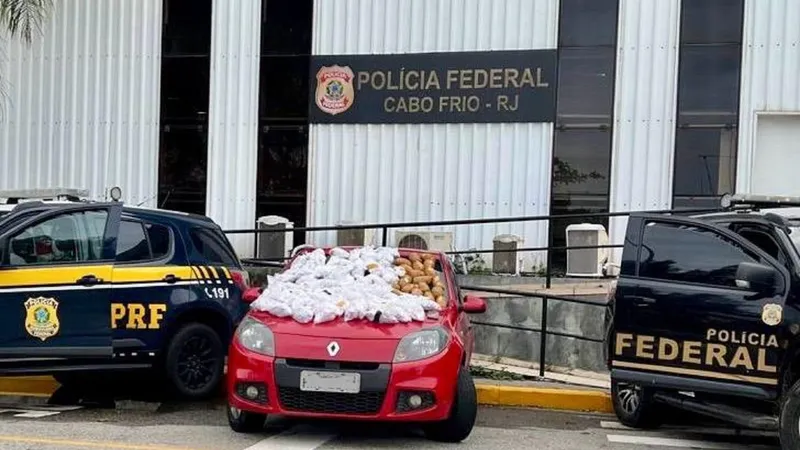 Motorista é preso na Região dos Lagos com 23 quilos de drogas