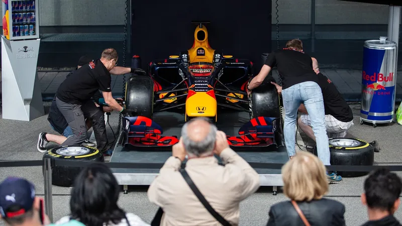 Shopping de SP recebe desafio de pit stop da Red Bull durante fim de semana da F1