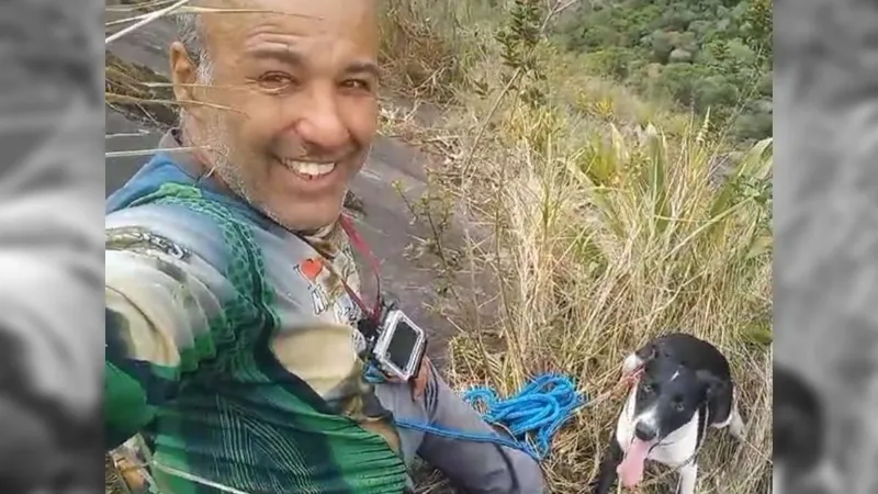 Cadela é resgatada de rapel após ficar 10 dias presa em abismo de 140m no interior do RJ