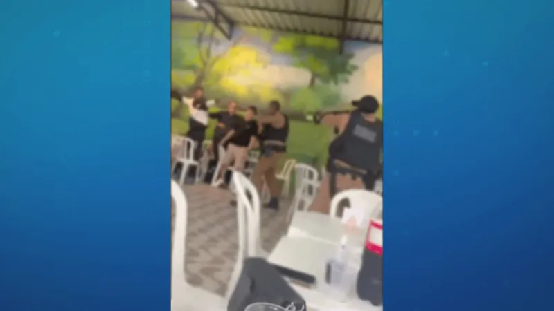 Bandido com fuzil invade festa infantil durante fuga da polícia no Paraná