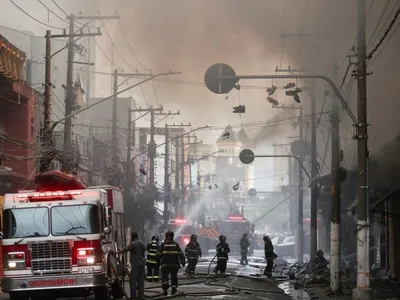 Lojistas afetados pelo incêndio no Shopping 25 são realocados para Feira da Madrugada