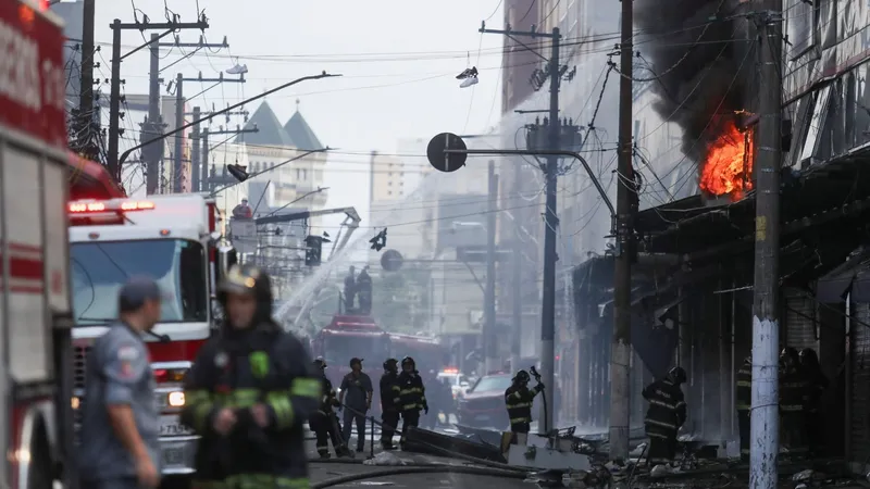 Prefeito de SP fala em força-tarefa para vistoriar prédios no centro após incêndio no Brás