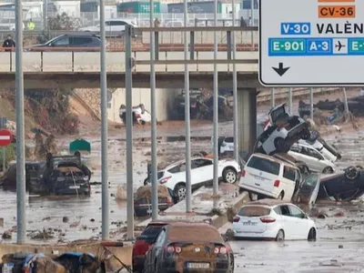 Equipes de resgate buscam desaparecidos após enchentes na Espanha