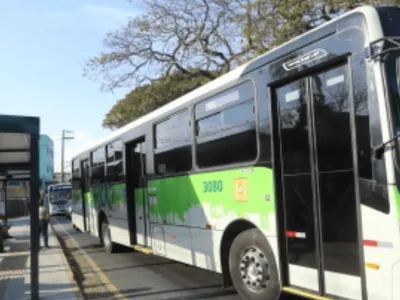 Motoristas e cobradores de Jacareí realizam greve por falta de pagamento da PLR