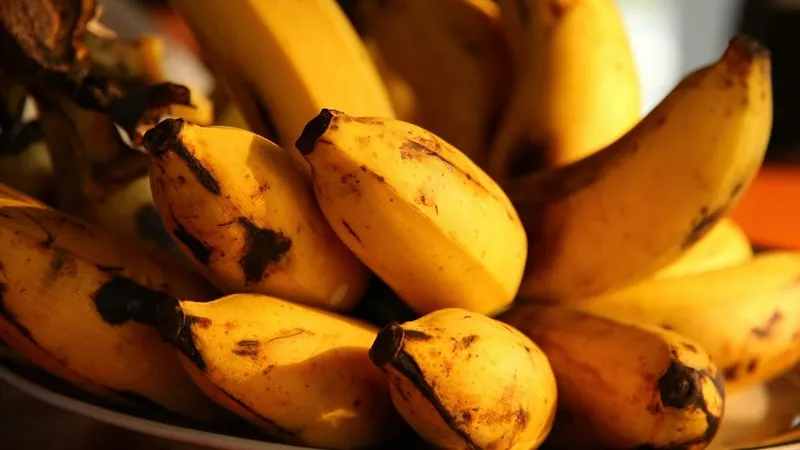 Como fazer a banana durar mais tempo? Veja truque simples de chef