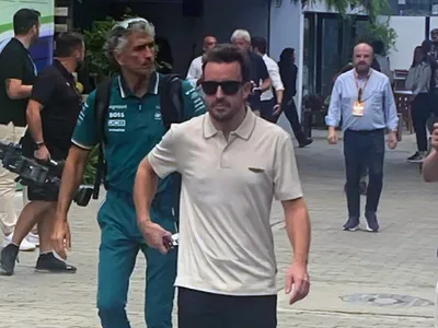 Após infecção intestinal, Fernando Alonso chega em Interlagos para GP de São Paulo