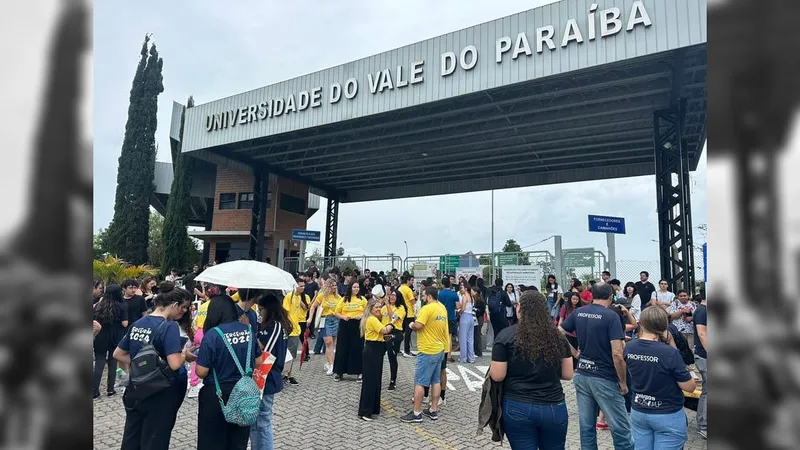 Mais de 37 mil alunos do Vale do Paraíba prestam primeira fase do Enem neste domingo