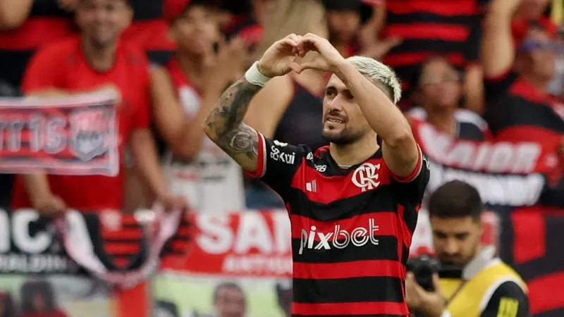 Arrascaeta vai vestir a camisa 10 do Flamengo na temporada de 2025