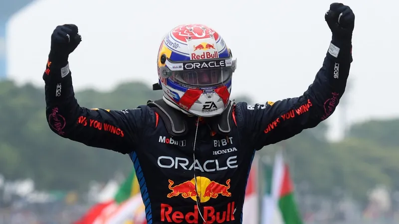 Verstappen dá show, vence em Interlagos e encerra jejum