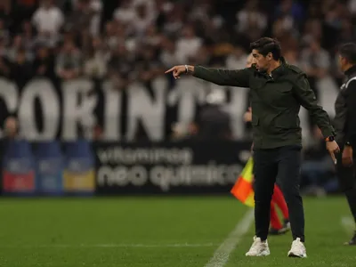 Abel Ferreira é criticado por ver F1 e dar folgas ao Palmeiras, mas discorda: "Está errado"