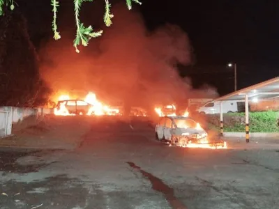 Incêndio criminoso de ambulâncias em Santo Antônio de Posse causa prejuízo de R$ 3 milhões